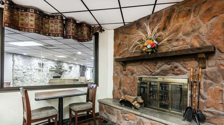 Quality Inn & Suites Binghamton Restaurant