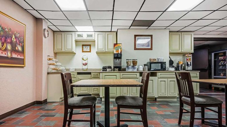 <b>Quality Inn & Suites Binghamton Restaurant</b>. Images powered by <a href="https://iceportal.shijigroup.com/" title="IcePortal" target="_blank">IcePortal</a>.