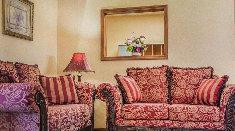 <b>Quality Inn Lockport Lobby</b>. Images powered by <a href="https://iceportal.shijigroup.com/" title="IcePortal" target="_blank">IcePortal</a>.