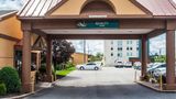Quality Inn Buffalo Airport Exterior