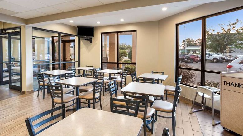 <b>Quality Inn Central Albany Restaurant</b>. Images powered by <a href="https://iceportal.shijigroup.com/" title="IcePortal" target="_blank">IcePortal</a>.