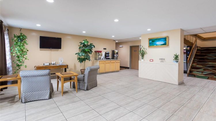 Econo Lodge Painted Post Corning Lobby