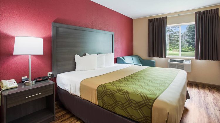 Econo Lodge Painted Post Corning Room