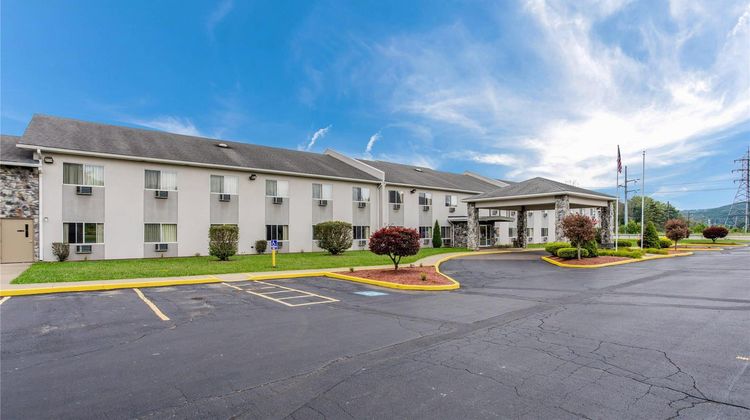 Econo Lodge Painted Post Corning Exterior