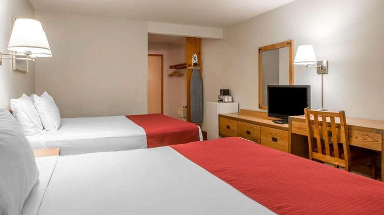 <b>Rodeway Inn Lake Placid Room</b>. Images powered by <a href="https://iceportal.shijigroup.com/" title="IcePortal" target="_blank">IcePortal</a>.