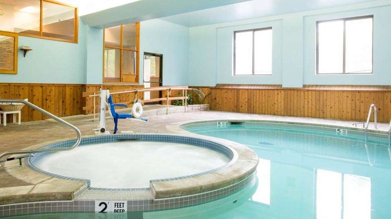 <b>Rodeway Inn Lake Placid Pool</b>. Images powered by <a href="https://iceportal.shijigroup.com/" title="IcePortal" target="_blank">IcePortal</a>.