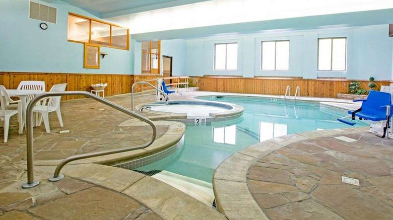 <b>Rodeway Inn Lake Placid Pool</b>. Images powered by <a href="https://iceportal.shijigroup.com/" title="IcePortal" target="_blank">IcePortal</a>.
