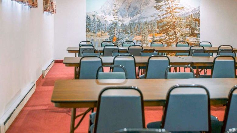 <b>Rodeway Inn Lake Placid Meeting</b>. Images powered by <a href="https://iceportal.shijigroup.com/" title="IcePortal" target="_blank">IcePortal</a>.