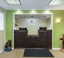 Quality Inn & Suites Lobby