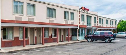 Econo Lodge Exterior
