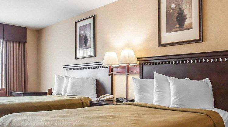 Econo Lodge Room