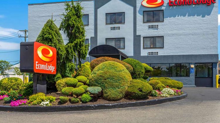 Econo Lodge Hicksville Exterior