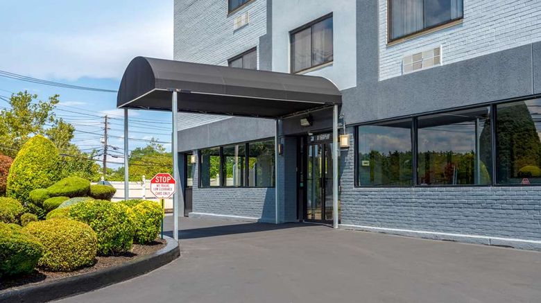 <b>Econo Lodge Hicksville Exterior</b>. Images powered by <a href="https://iceportal.shijigroup.com/" title="IcePortal" target="_blank">IcePortal</a>.