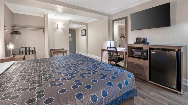 Econo Lodge Hicksville Room