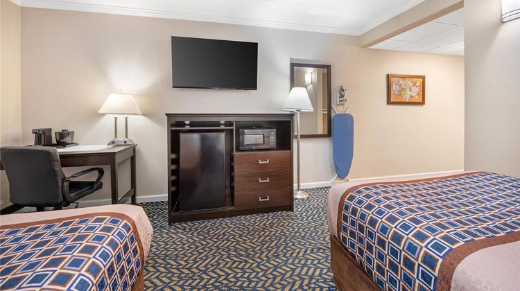 Econo Lodge Hicksville Room