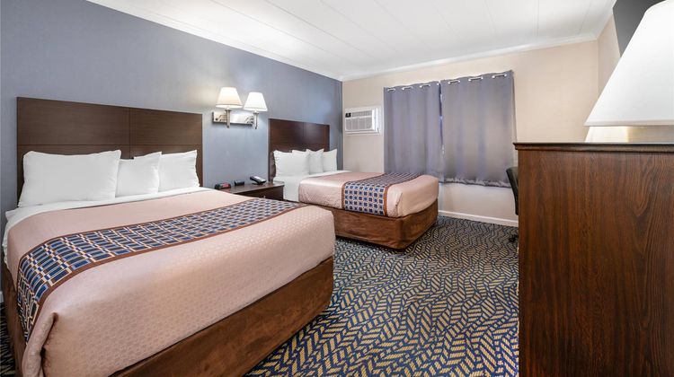 Econo Lodge Hicksville Room