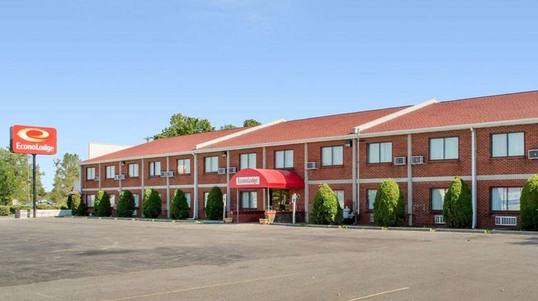 <b>Econo Lodge Darien Lakes Exterior</b>. Images powered by <a href="https://iceportal.shijigroup.com/" title="IcePortal" target="_blank">IcePortal</a>.