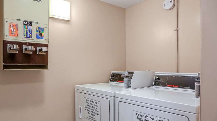 Econo Lodge Darien Lakes Other