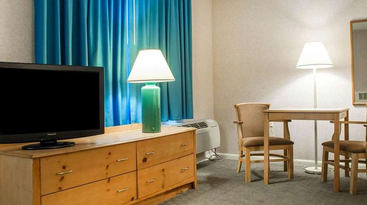 Econo Lodge Room