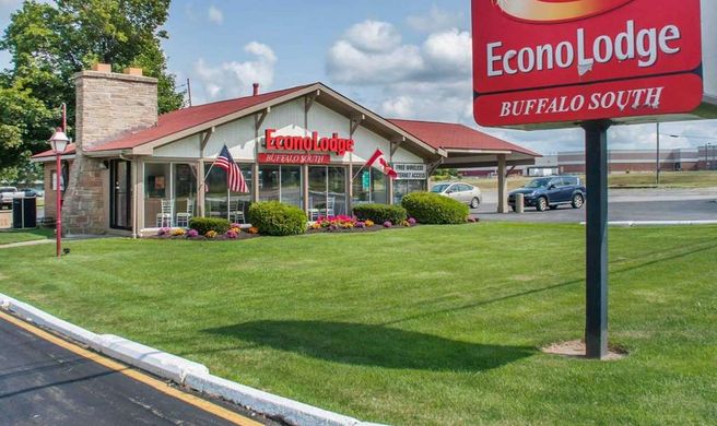Econo Lodge Exterior