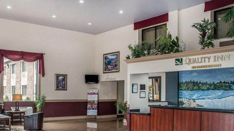 Quality Inn Lobby