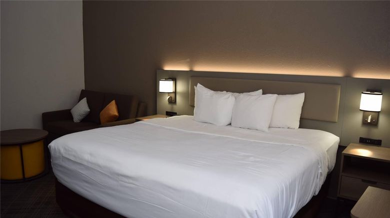 <b>Comfort Inn Carrier Circle Suite</b>. Images powered by <a href="https://iceportal.shijigroup.com/" title="IcePortal" target="_blank">IcePortal</a>.
