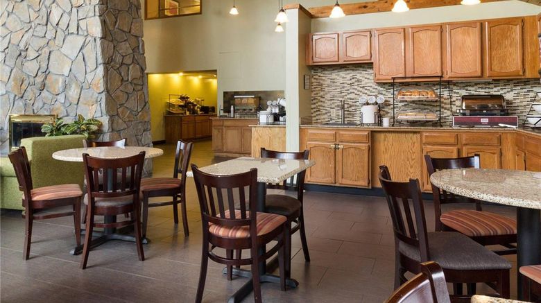 <b>Comfort Inn Carrier Circle Restaurant</b>. Images powered by <a href="https://iceportal.shijigroup.com/" title="IcePortal" target="_blank">IcePortal</a>.