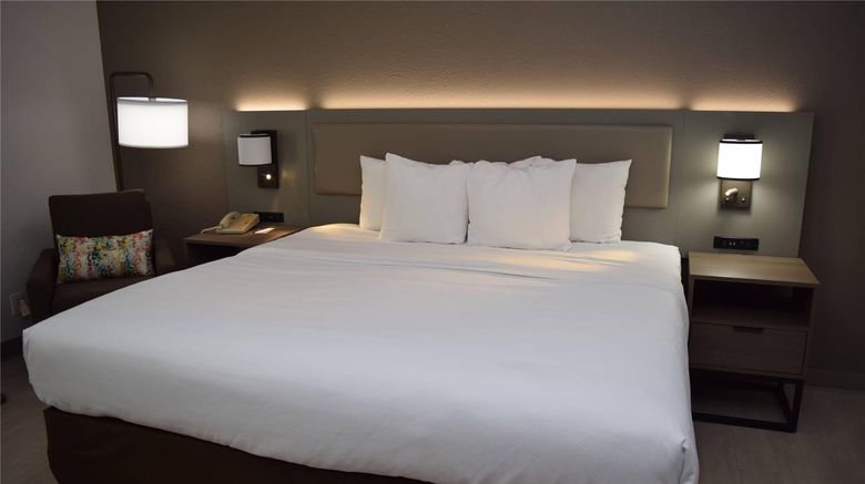 <b>Comfort Inn Carrier Circle Room</b>. Images powered by <a href="https://iceportal.shijigroup.com/" title="IcePortal" target="_blank">IcePortal</a>.
