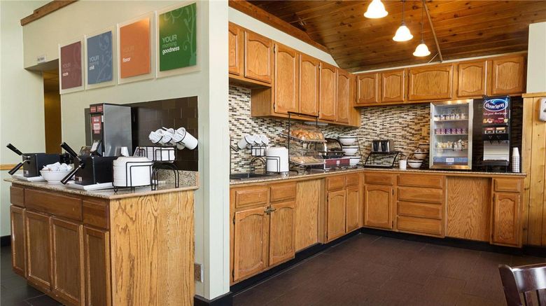 <b>Comfort Inn Carrier Circle Restaurant</b>. Images powered by <a href="https://iceportal.shijigroup.com/" title="IcePortal" target="_blank">IcePortal</a>.