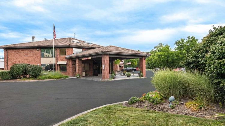 Quality Inn, Ithaca Exterior