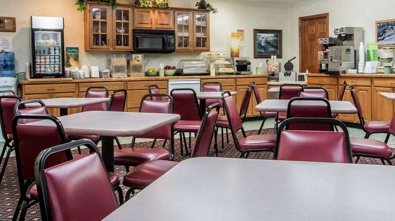 <b>Quality Inn Lake George Restaurant</b>. Images powered by <a href="https://iceportal.shijigroup.com/" title="IcePortal" target="_blank">IcePortal</a>.
