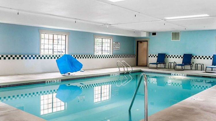 Comfort Inn & Suites Pool