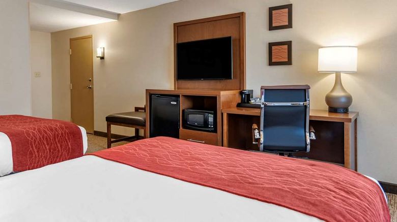 <b>Comfort Inn Room</b>. Images powered by <a href="https://iceportal.shijigroup.com/" title="IcePortal" target="_blank">IcePortal</a>.