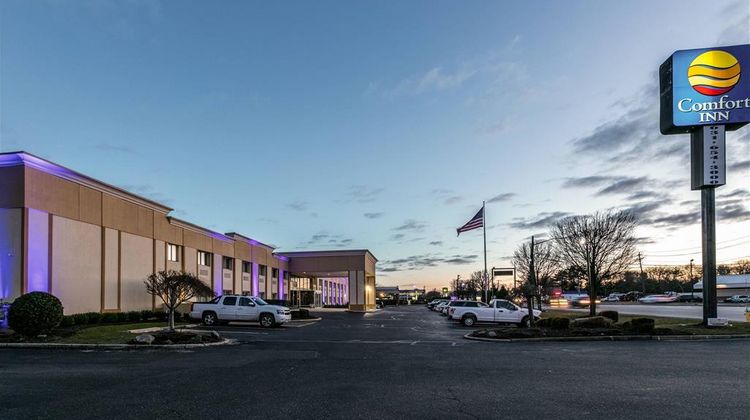 Comfort Inn Medford Long Island Exterior