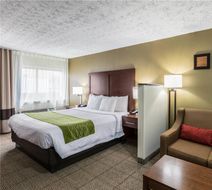 Comfort Inn Medford Long Island Room
