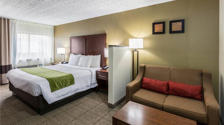 <b>Comfort Inn Room</b>. Images powered by <a href="https://iceportal.shijigroup.com/" title="IcePortal" target="_blank">IcePortal</a>.