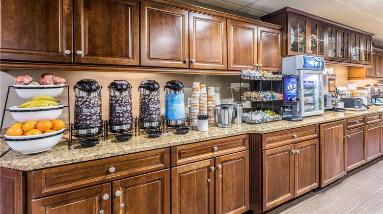<b>Comfort Inn Medford Long Island Restaurant</b>. Images powered by <a href="https://iceportal.shijigroup.com/" title="IcePortal" target="_blank">IcePortal</a>.