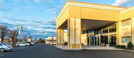 Comfort Inn Medford Long Island Exterior