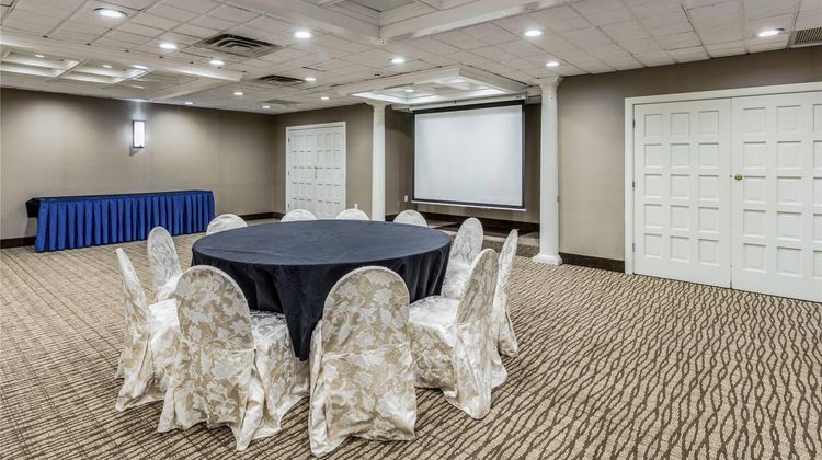 Comfort Inn Medford Long Island Meeting