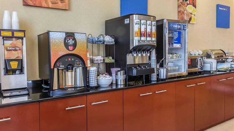 Comfort Inn & Suites Airport Restaurant