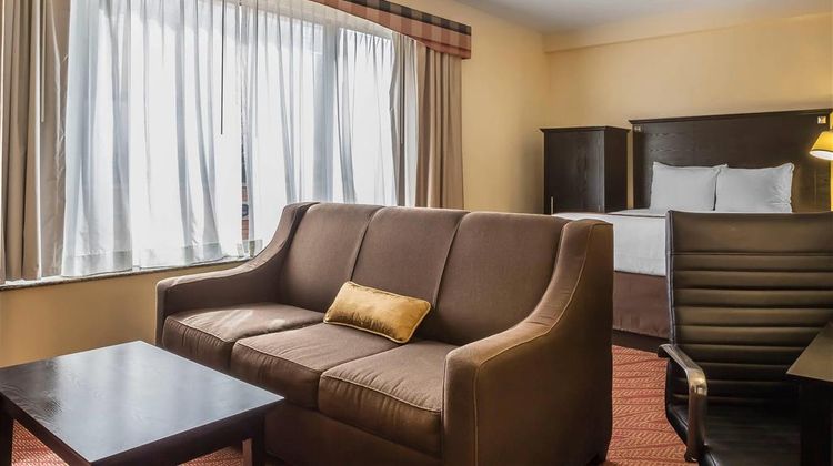 Comfort Inn & Suites Laguardia Airport Room