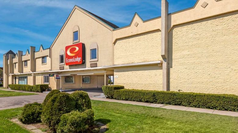 <b>Econo Lodge Cortland Downtown Exterior</b>. Images powered by <a href="https://iceportal.shijigroup.com/" title="IcePortal" target="_blank">IcePortal</a>.