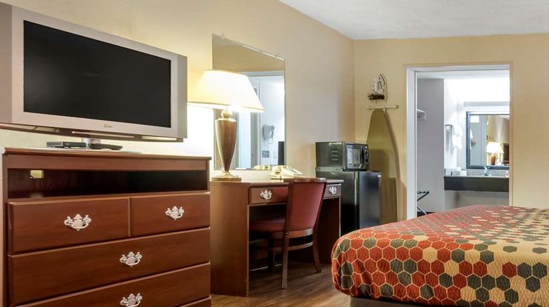 <b>Econo Lodge Cortland Downtown Room</b>. Images powered by <a href="https://iceportal.shijigroup.com/" title="IcePortal" target="_blank">IcePortal</a>.