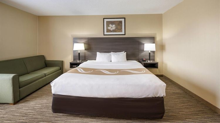 Quality Inn & Suites Room