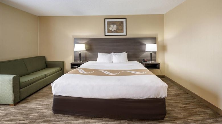 <b>Quality Inn & Suites Room</b>. Images powered by <a href="https://iceportal.shijigroup.com/" title="IcePortal" target="_blank">IcePortal</a>.