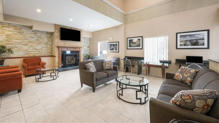 Quality Inn & Suites Lobby