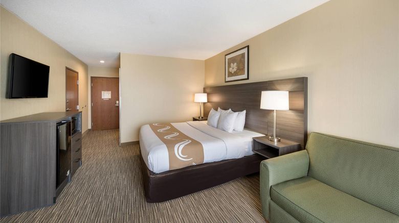 <b>Quality Inn & Suites Room</b>. Images powered by <a href="https://iceportal.shijigroup.com/" title="IcePortal" target="_blank">IcePortal</a>.