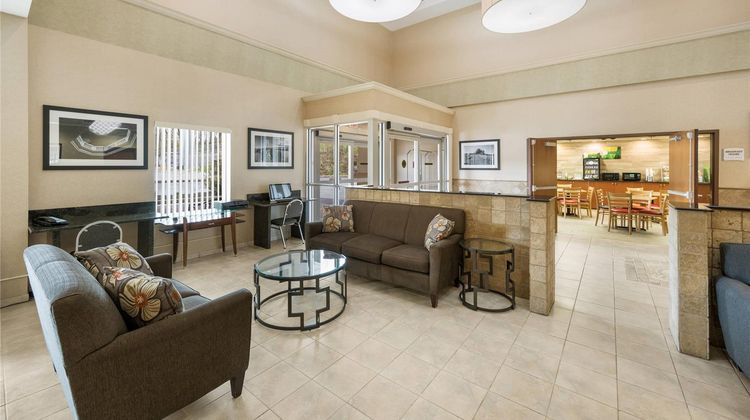 Quality Inn & Suites Lobby