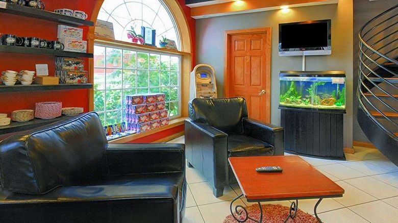 <b>Econo Lodge at the Falls North Lobby</b>. Images powered by <a href="https://iceportal.shijigroup.com/" title="IcePortal" target="_blank">IcePortal</a>.