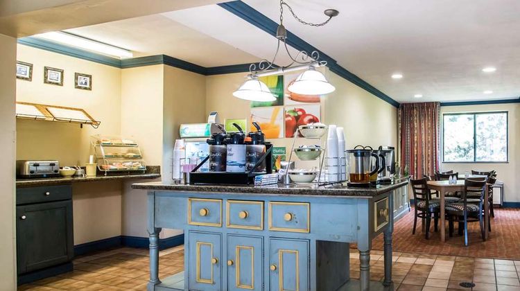 Quality Inn Cortland Restaurant